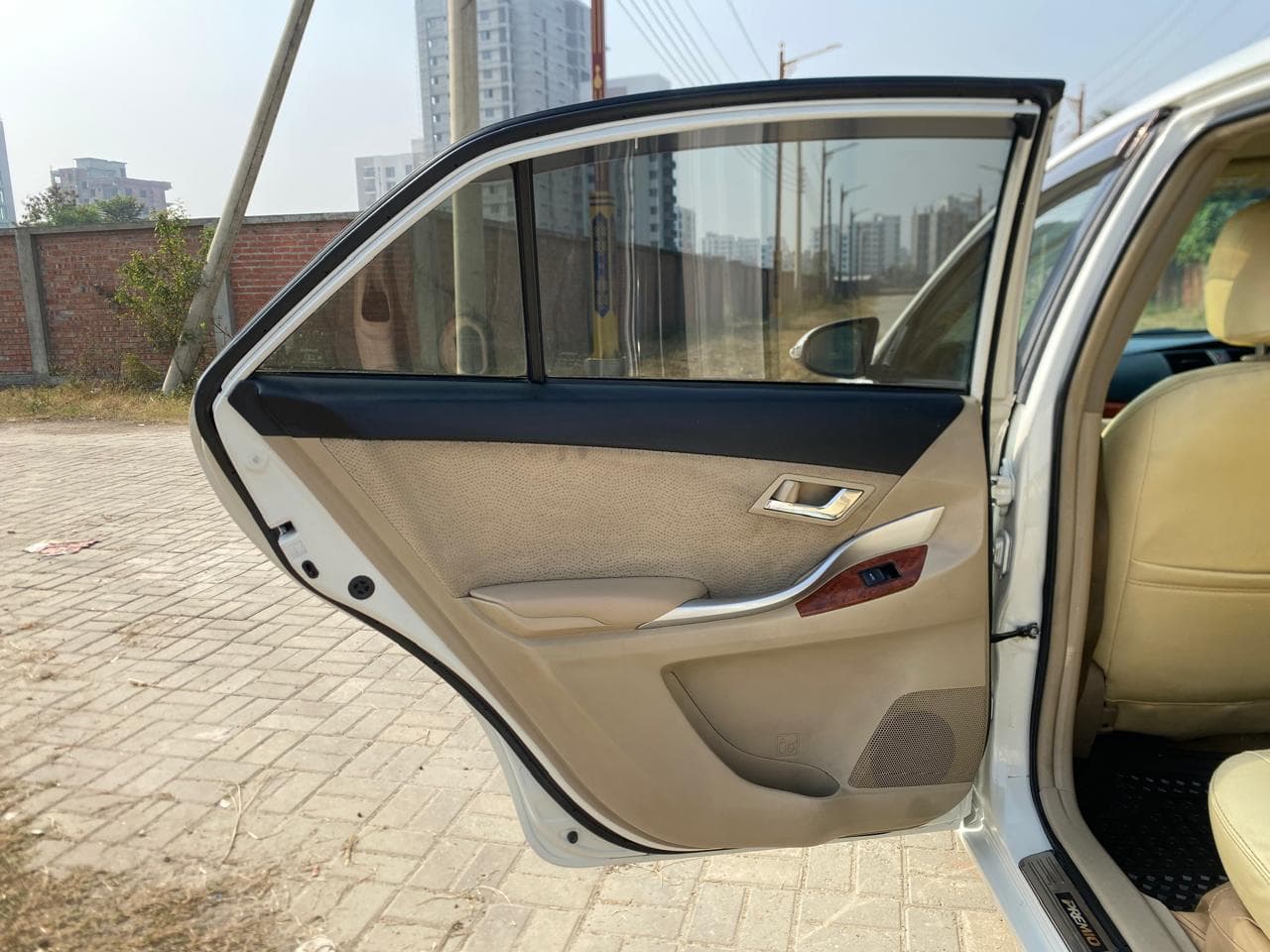 Toyota Premio 2014 2