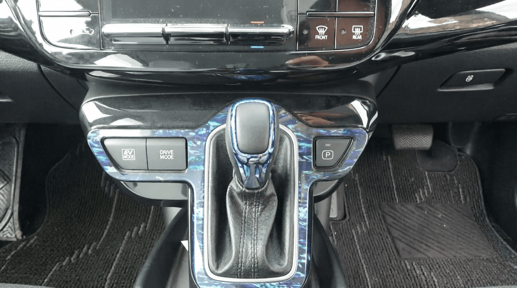 Toyota Prius 2021 Pearl 4