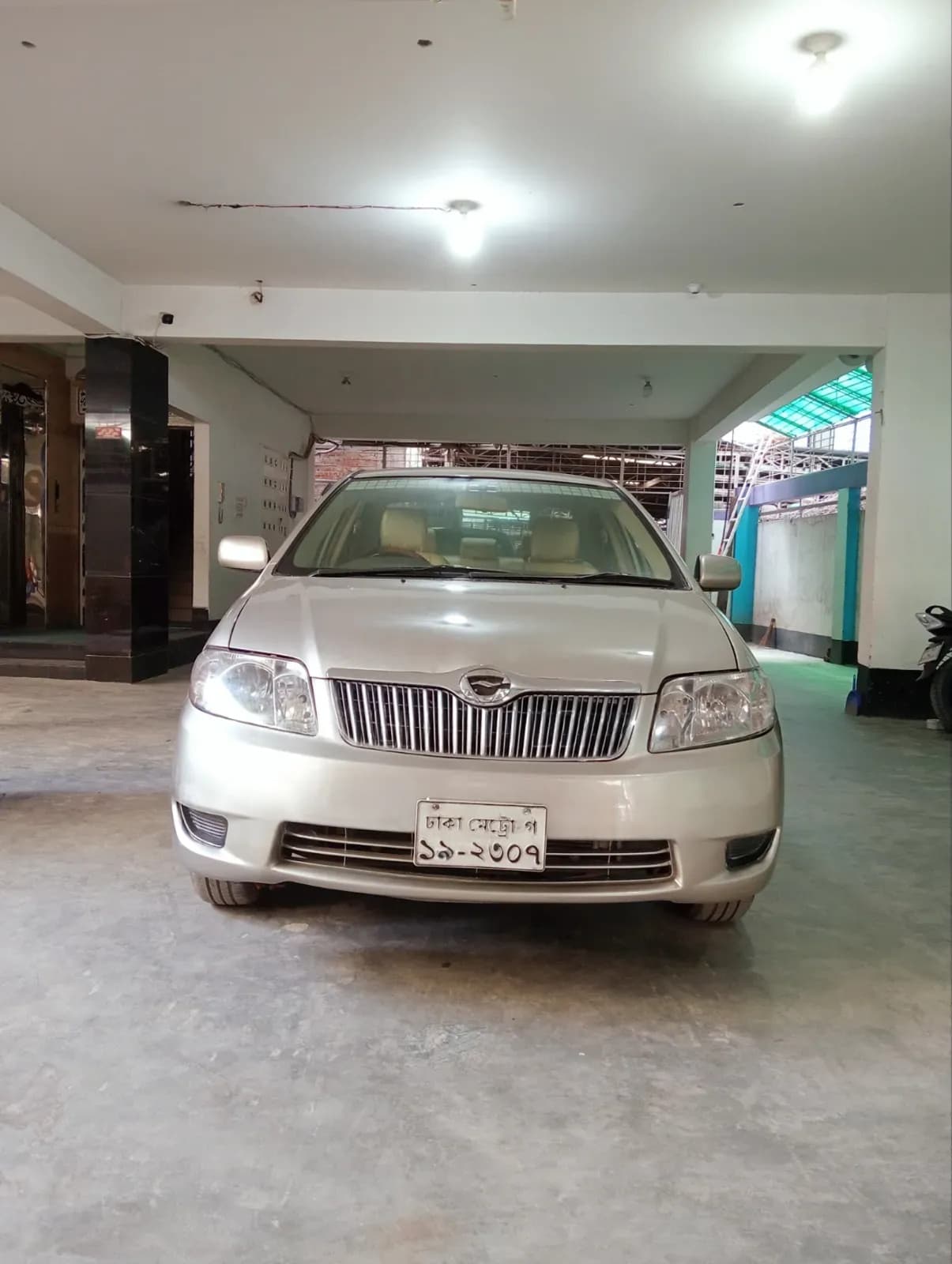 Toyota Corolla 2005 Gold