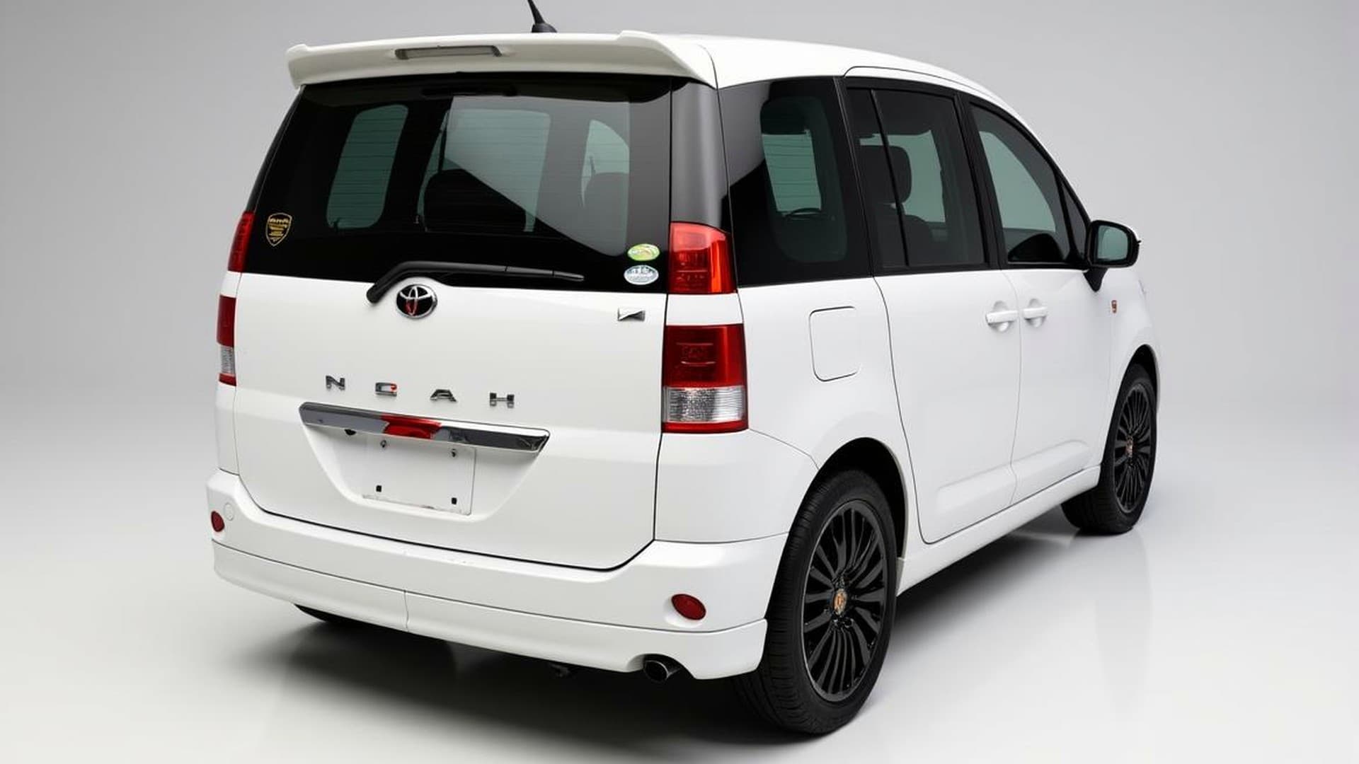 Toyota Noah 2.0 AWD (8 Seater) 2005 White 4