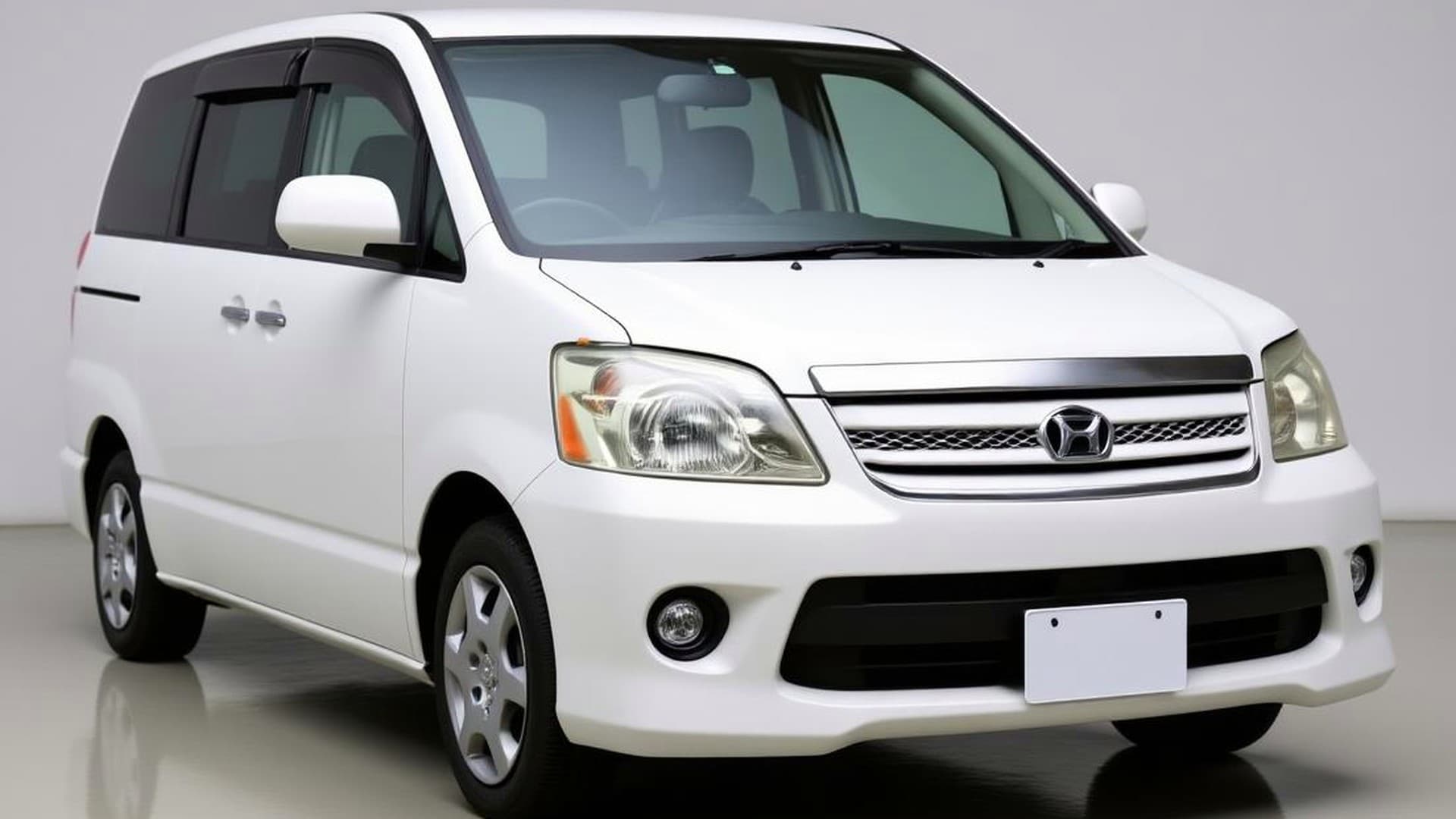 Toyota Noah 2.0 AWD (8 Seater) 2005 White 5
