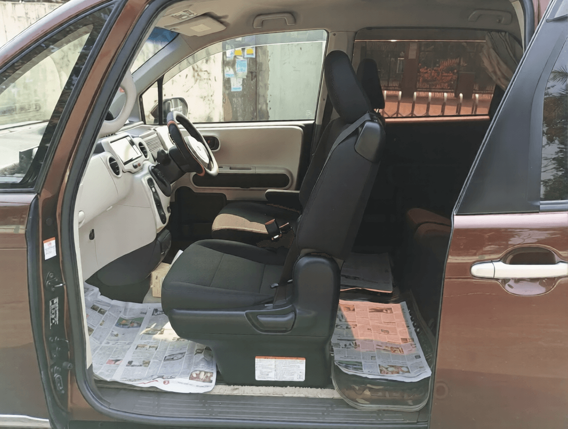 Toyota Porte 1.5 FWD 2015 Brown 2